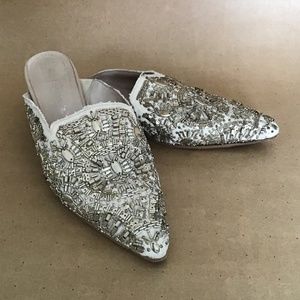 Beaded mule shoe